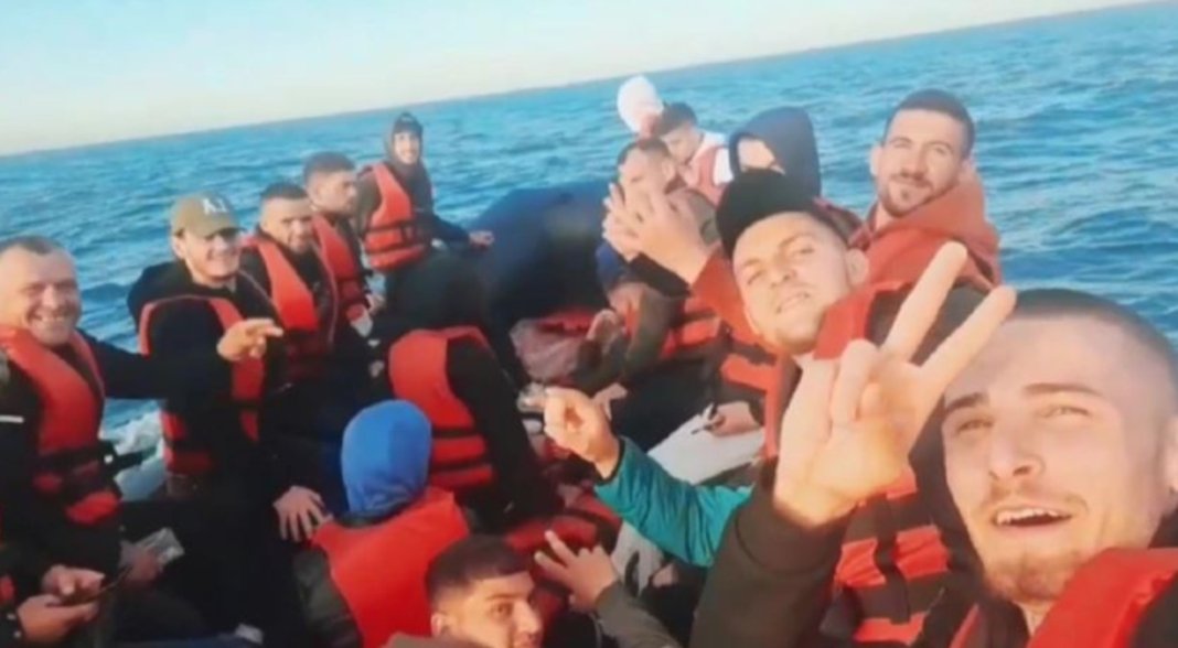 I riu në Londër tregon vështirësitë e emigrimit, këshilla që ka për bashkëmoshatarët